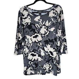 ⚡️Clara Sun Woo Small Grayscale Floral Artsy Art To Wear 3/4 Sleeve Top Blouse